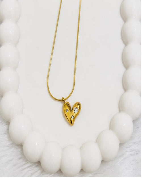 Anti tarnished crystal hearted glow necklace